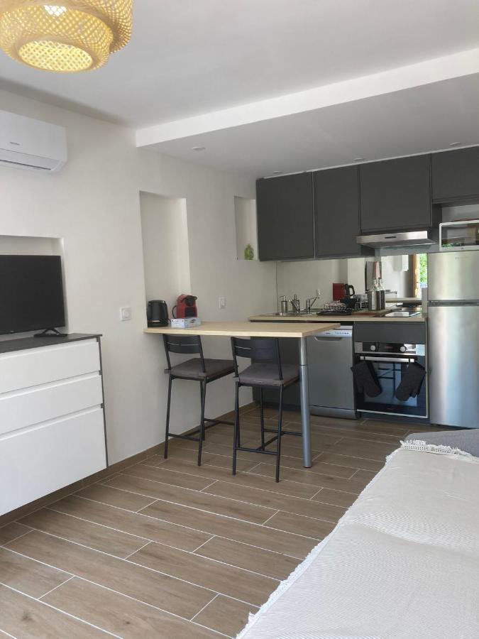 Charmant Studio Lavandou - 500M Plage Le Lavandou Eksteriør bilde